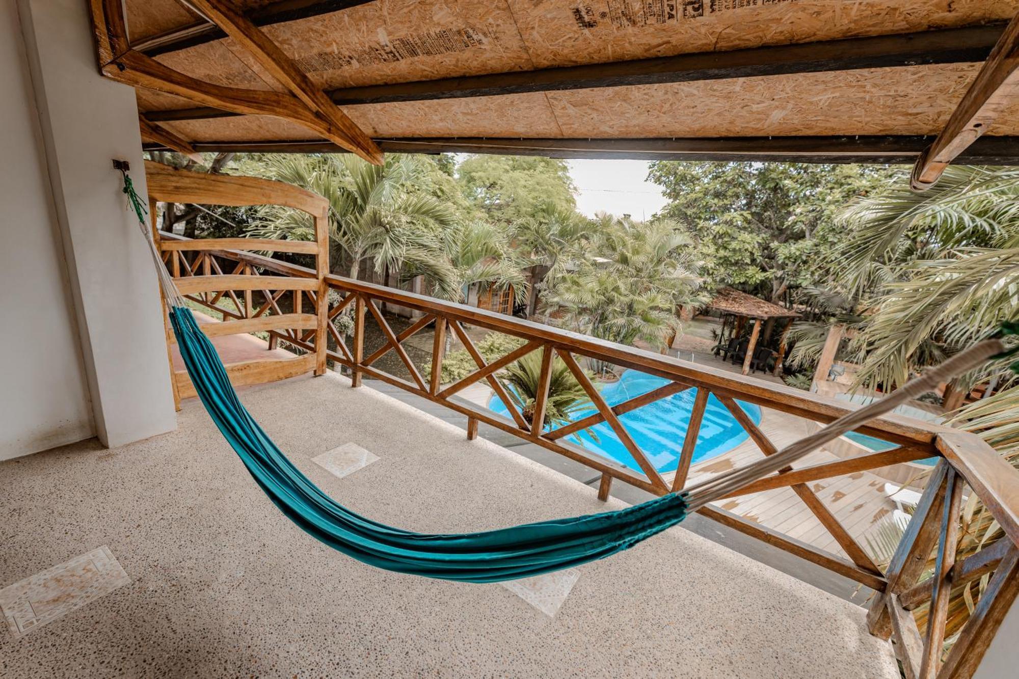 Hotel Nantu Hosteria Пуэрто-Лопес Экстерьер фото
